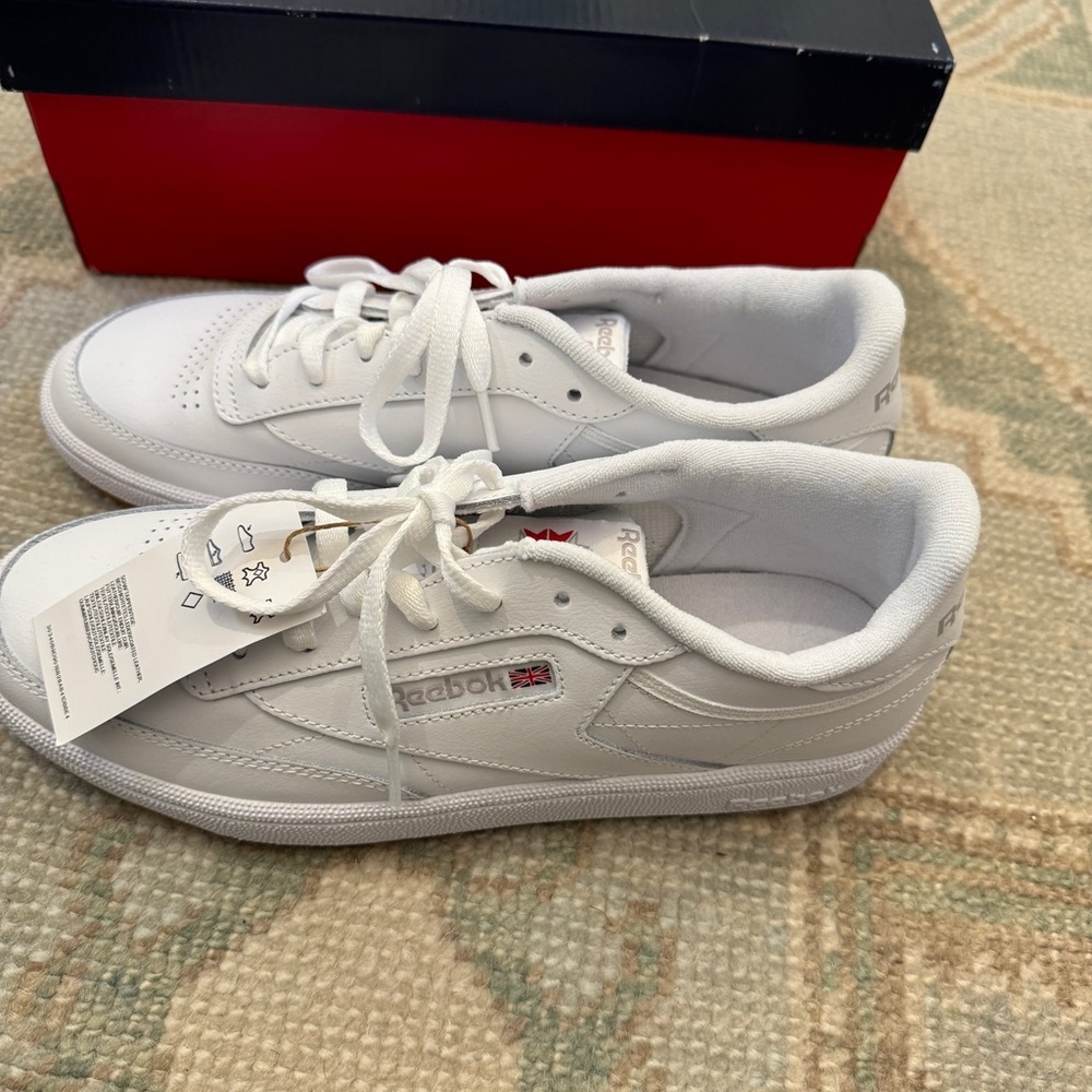 NIB Reebok White Leather Club 85 Sneakers Sz 10.5/Fits Sz 11